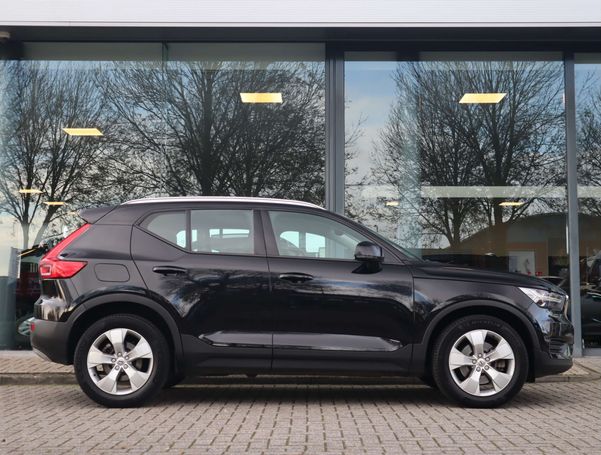 Volvo XC40 T4 Momentum 140 kW image number 6