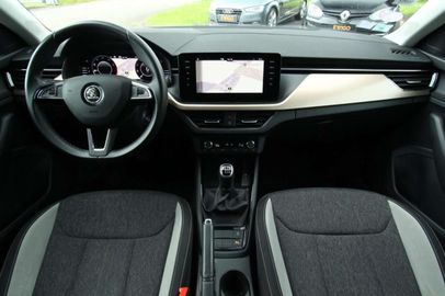 Car image 12