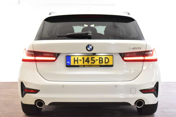 BMW 320i Touring 135 kW image number 7