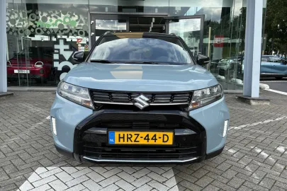 Car image 2