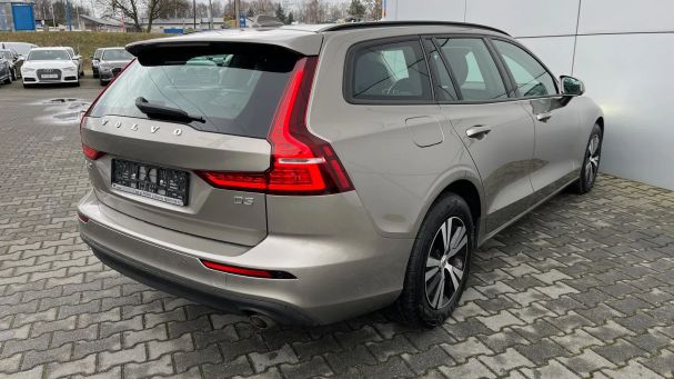 Volvo V60 D3 Momentum 110 kW image number 9