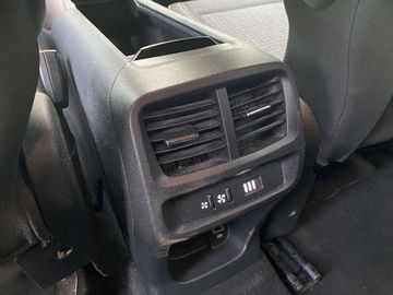 Car image 37