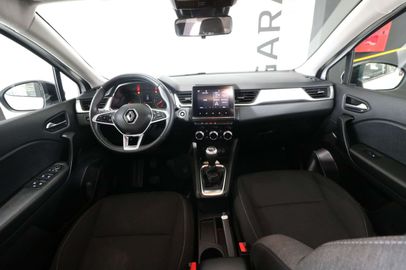 Car image 25