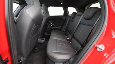 Car image 25
