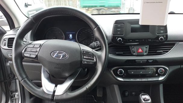 Hyundai i30 1.6 85 kW image number 13