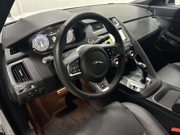 Car image 37