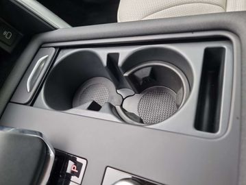 Car image 36