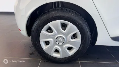 Car image 20