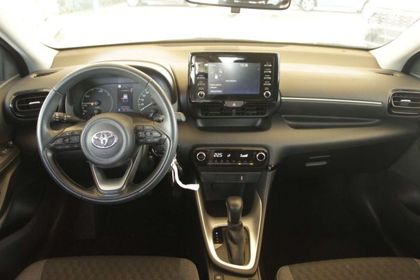 Toyota Yaris 1.5 Hybrid 85 kW image number 9