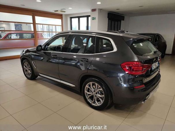 BMW X3 xDrive30e xLine 215 kW image number 6