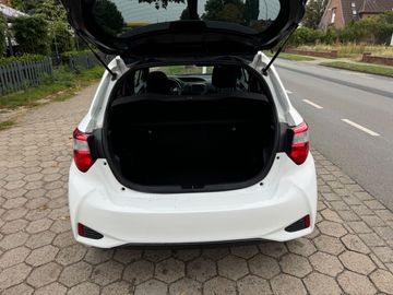 Car image 10