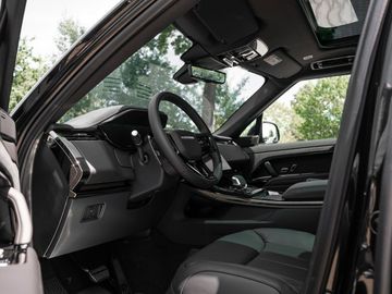 Car image 30