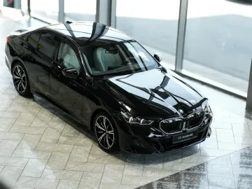 Car image 40