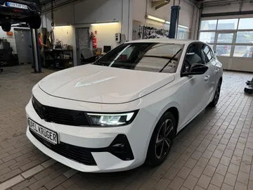 Car image 25