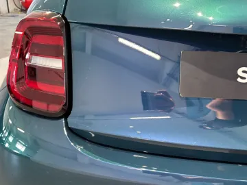 Car image 22