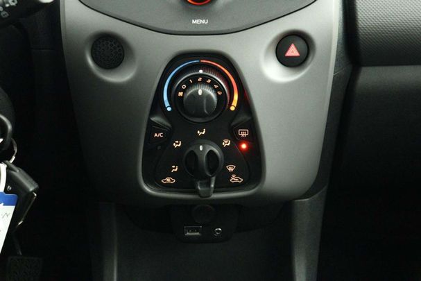 Peugeot 108 VTI Active 53 kW image number 19