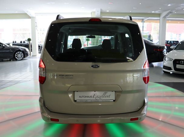 Ford Tourneo Courier 74 kW image number 3