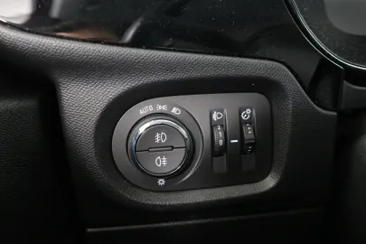 Car image 38