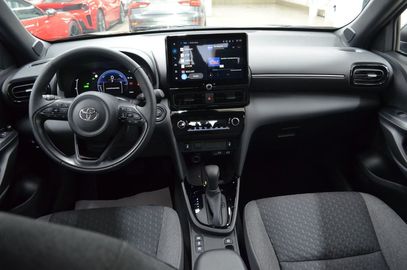 Car image 15