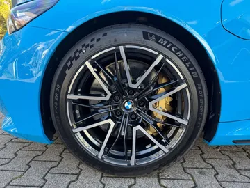 Car image 34