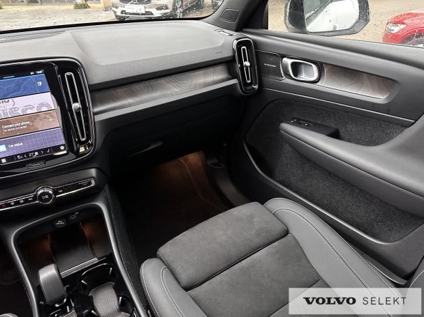 Volvo XC40 170 kW image number 12