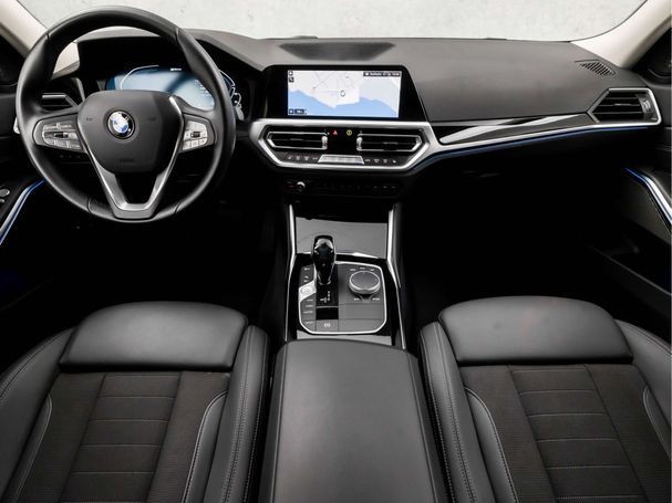 BMW 330 e Touring M Sport 215 kW image number 6