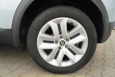 Car image 32