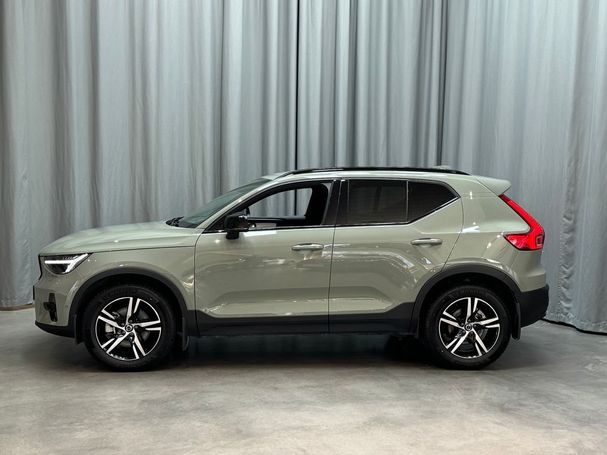 Volvo XC40 B3 Plus Dark 120 kW image number 4