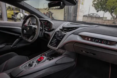 Car image 32