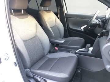 Car image 15