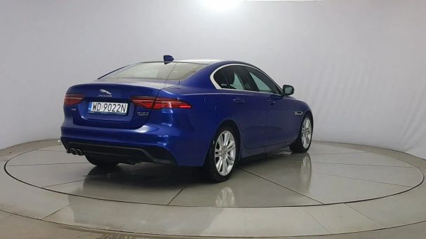 Jaguar XE 132 kW image number 6