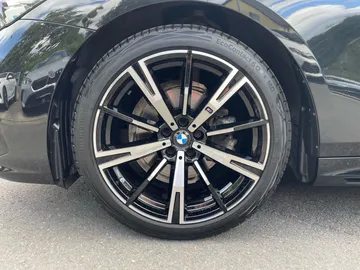 Car image 39