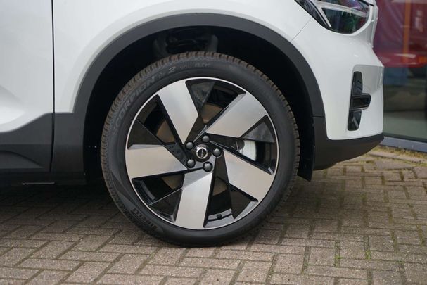 Volvo XC40 Single Motor Extended Range Plus 185 kW image number 7