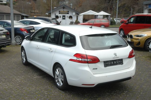 Peugeot 308 BlueHDi 130 Active 96 kW image number 4