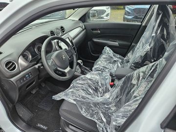 Car image 9