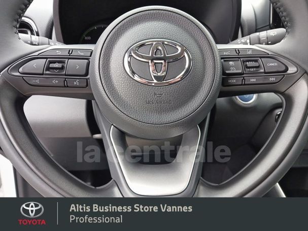 Toyota Yaris Hybrid 85 kW image number 20