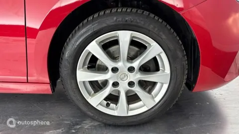 Car image 20