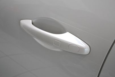 Car image 25