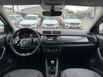 Car image 26