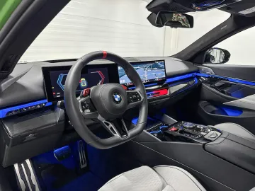Car image 32