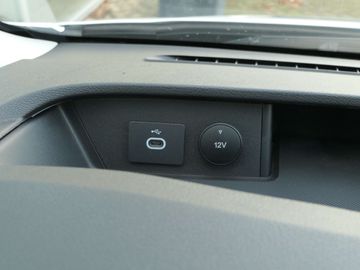 Car image 33