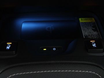 Car image 33