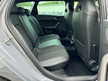 Car image 38