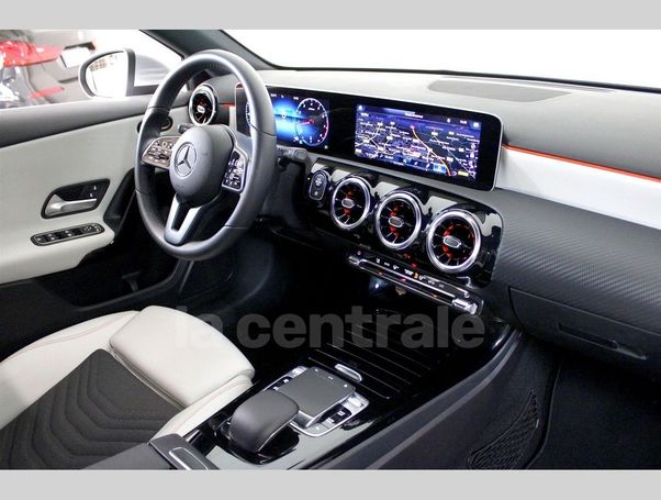 Mercedes-Benz A 180 100 kW image number 16