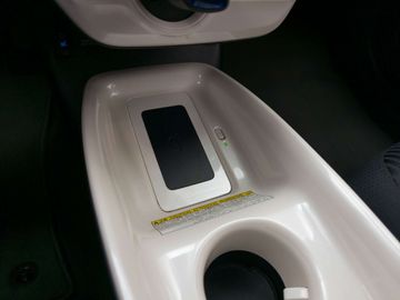 Car image 37