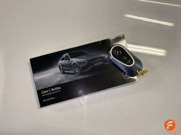 Car image 27