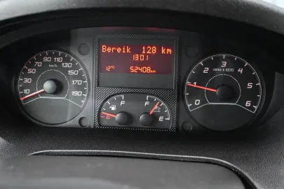 Car image 24