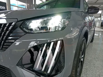 Car image 21