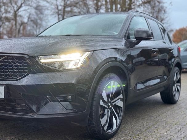 Volvo XC40 B4 Dark DKG 145 kW image number 14