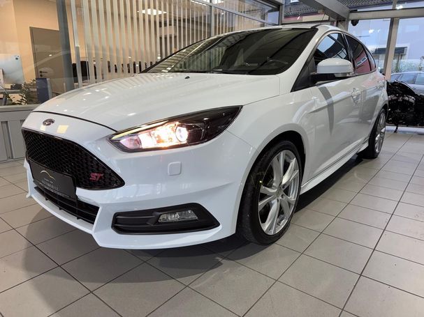 Ford Focus 2.0 EcoBoost ST 184 kW image number 2